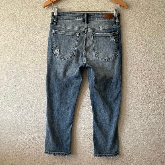 Judy Blue Skinny Fit Capri Cropped Jeans Women’s 26 Blue Distressed Mid Rise EUC - Picture 7 of 12